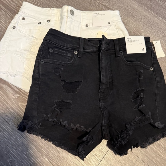 Aeropostale Pants - White & Black Aero Vintage High Rise Shorty 2.5” Size 4